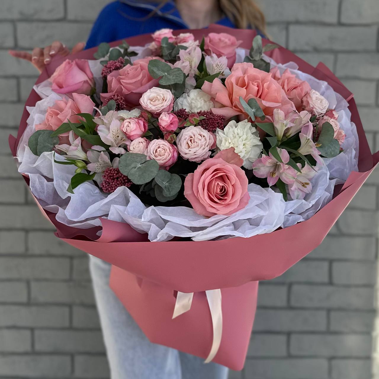 Букет "Коралловые бусы"