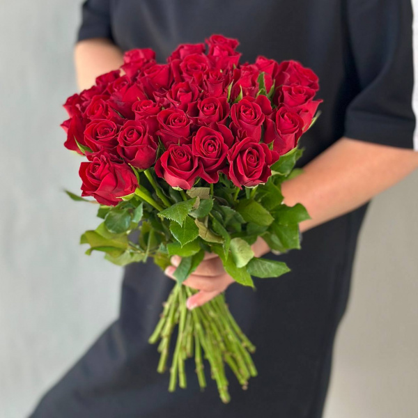 Роза Кения красная 35 см 