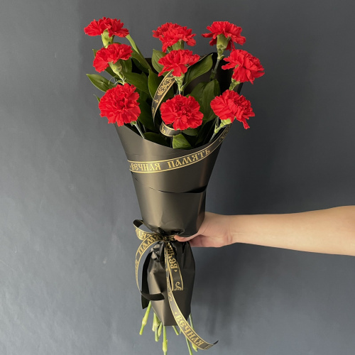 Цветы на 9 мая - купить с доставкой в Оренбурге, букеты и подарки на ДеньПобеды